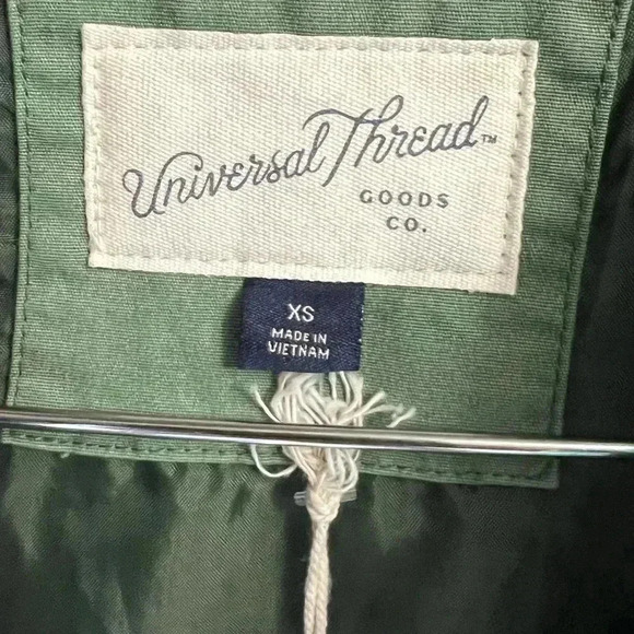 Universal Thread Green Quilted Jacket - Picture 5 of 9